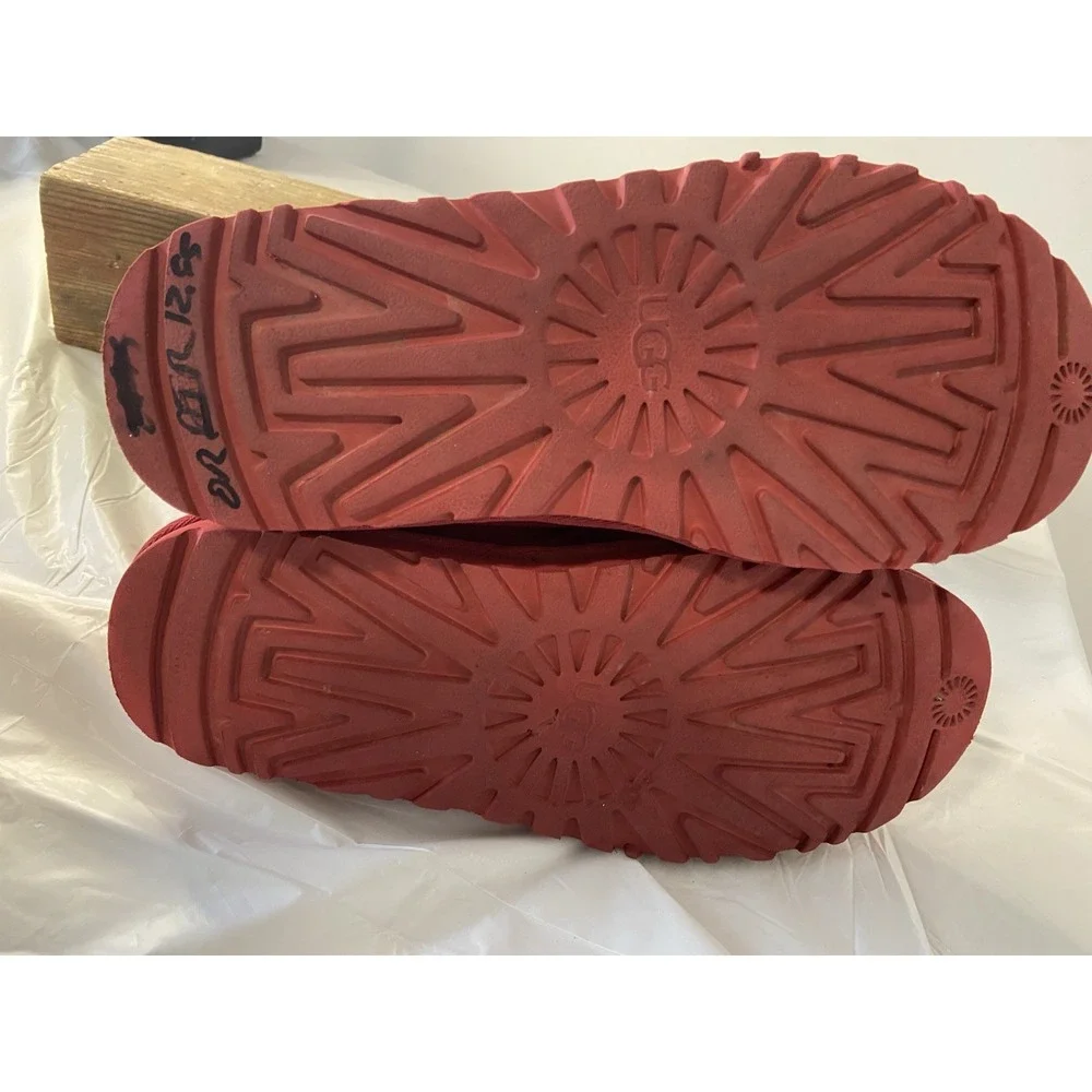 Women's UGG‎ Nermel Chukka Suede Lined Boots In Samba Red Color-Size 8-Very Nice